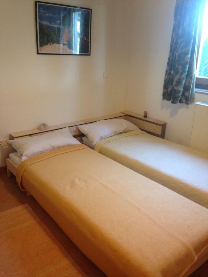 Quintinha Mojud Bed & Breakfast โรจิล ภายนอก รูปภาพ